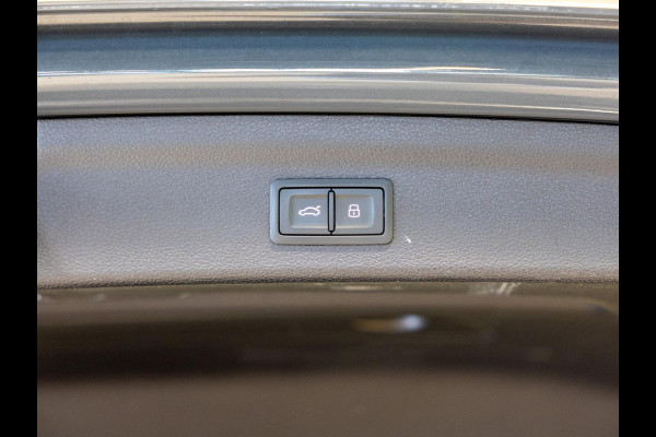Audi Q3 45 TFSI e Business Edition / 245pk / Keyless / Dodehoek herkenning / Adaptieve cruise control /