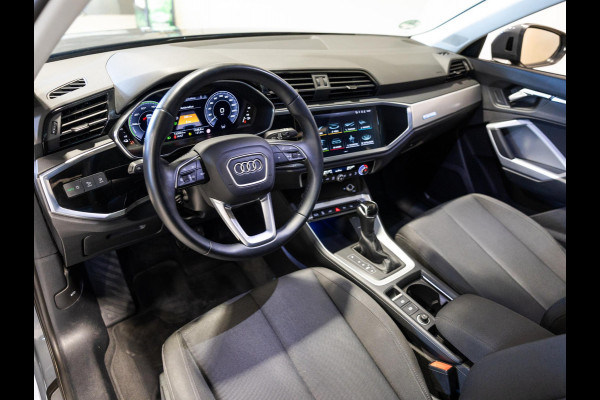 Audi Q3 45 TFSI e Business Edition / 245pk / Keyless / Dodehoek herkenning / Adaptieve cruise control /