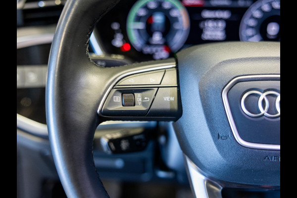 Audi Q3 45 TFSI e Business Edition / 245pk / Keyless / Dodehoek herkenning / Adaptieve cruise control /