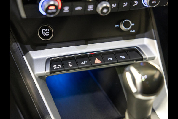 Audi Q3 45 TFSI e Business Edition / 245pk / Keyless / Dodehoek herkenning / Adaptieve cruise control /