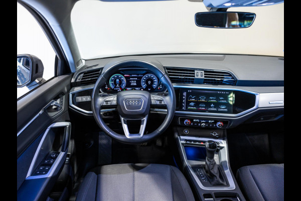 Audi Q3 45 TFSI e Business Edition / 245pk / Keyless / Dodehoek herkenning / Adaptieve cruise control /
