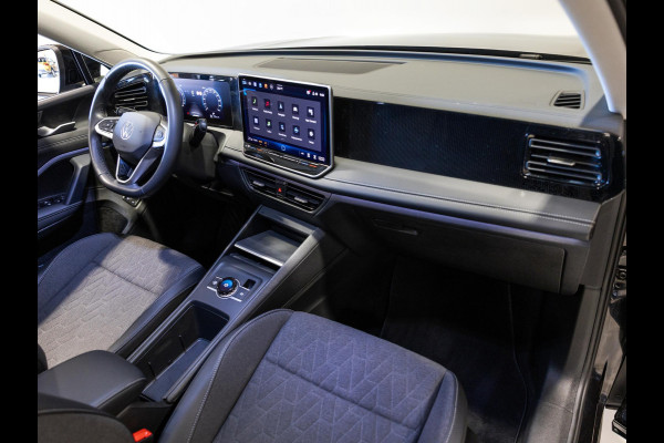 Volkswagen Tiguan 1.5 eHybrid Life Edition / 204pk / SoH 100% / Achteruitrij camera / Dodehoek herkenning / CarPlay /
