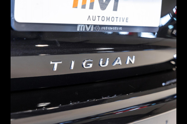 Volkswagen Tiguan 1.5 eHybrid Life Edition / 204pk / SoH 100% / Achteruitrij camera / Dodehoek herkenning / CarPlay /