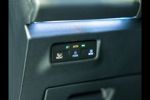 Volkswagen Tiguan 1.5 eHybrid Life Edition / 204pk / SoH 100% / Achteruitrij camera / Dodehoek herkenning / CarPlay /
