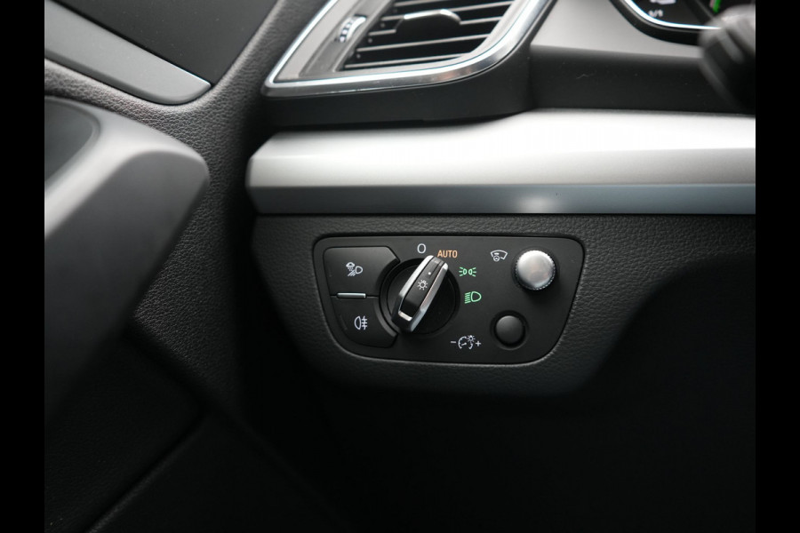 Audi Q5 50 TFSI e Quattro S Line PHEV 300pk | Trekhaak af Fabriek | Head Up | Camera | Voorstoelen Verwarmd | Apple Carplay | Navigatie | Virtual | Plug in Hybrid