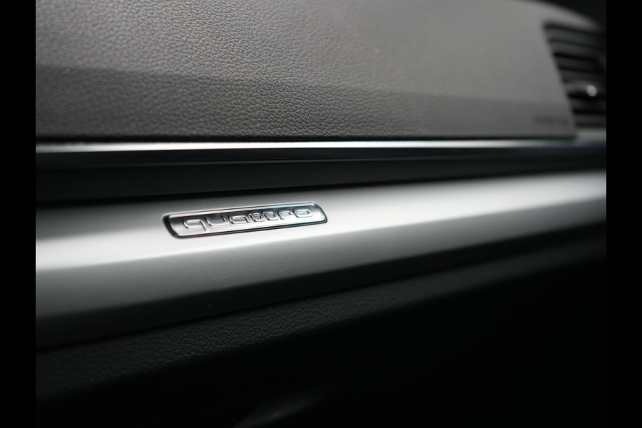 Audi Q5 50 TFSI e Quattro S Line PHEV 300pk | Trekhaak af Fabriek | Head Up | Camera | Voorstoelen Verwarmd | Apple Carplay | Navigatie | Virtual | Plug in Hybrid