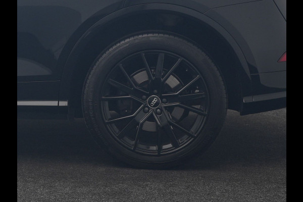 Audi Q5 50 TFSI e Quattro S Line PHEV 300pk | Trekhaak af Fabriek | Head Up | Camera | Voorstoelen Verwarmd | Apple Carplay | Navigatie | Virtual | Plug in Hybrid