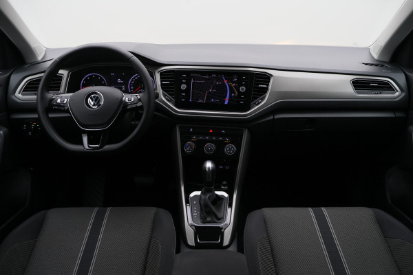Volkswagen T-Roc 1.5 TSI DSG Style Business ACC, Apple Carplay, Stoelverwarming, Lane Assist, PDC