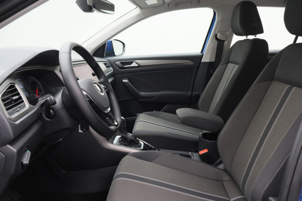 Volkswagen T-Roc 1.5 TSI DSG Style Business ACC, Apple Carplay, Stoelverwarming, Lane Assist, PDC