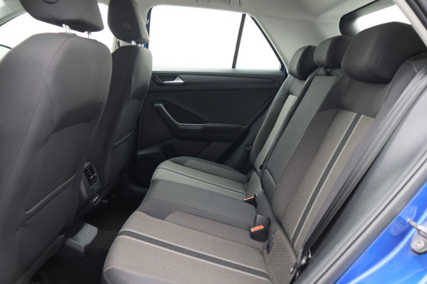 Volkswagen T-Roc 1.5 TSI DSG Style Business ACC, Apple Carplay, Stoelverwarming, Lane Assist, PDC