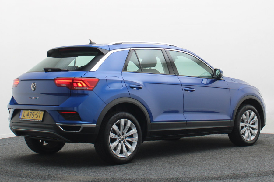 Volkswagen T-Roc 1.5 TSI DSG Style Business ACC, Apple Carplay, Stoelverwarming, Lane Assist, PDC