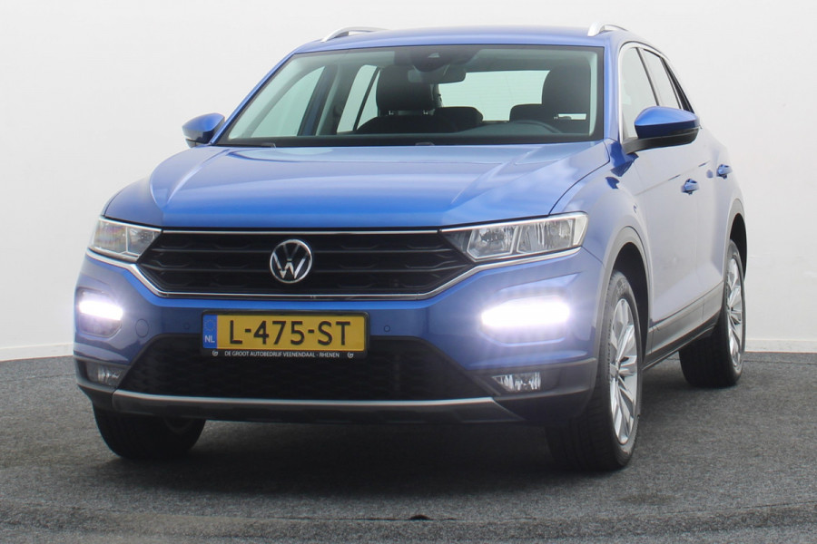 Volkswagen T-Roc 1.5 TSI DSG Style Business ACC, Apple Carplay, Stoelverwarming, Lane Assist, PDC