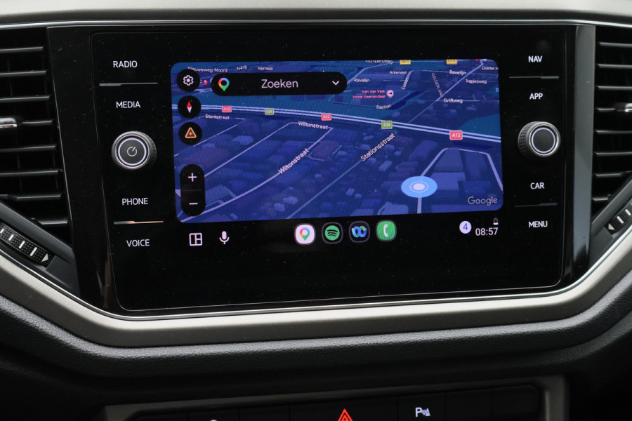 Volkswagen T-Roc 1.5 TSI DSG Style Business ACC, Apple Carplay, Stoelverwarming, Lane Assist, PDC