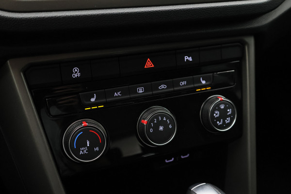 Volkswagen T-Roc 1.5 TSI DSG Style Business ACC, Apple Carplay, Stoelverwarming, Lane Assist, PDC