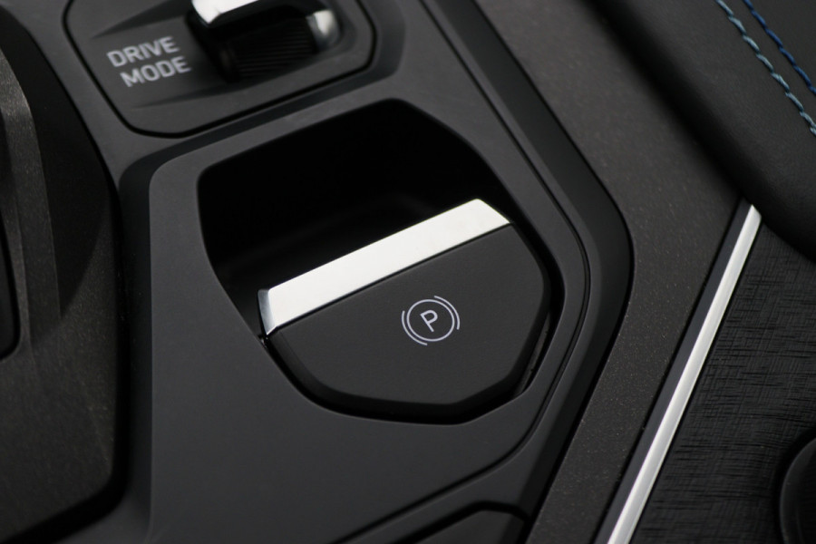 Lynk & Co 01 1.5 Plug-in Hybrid 360° Camera, Trekhaak, Panoramadak, ACC, Apple Carplay, DAB, PDC, 20''