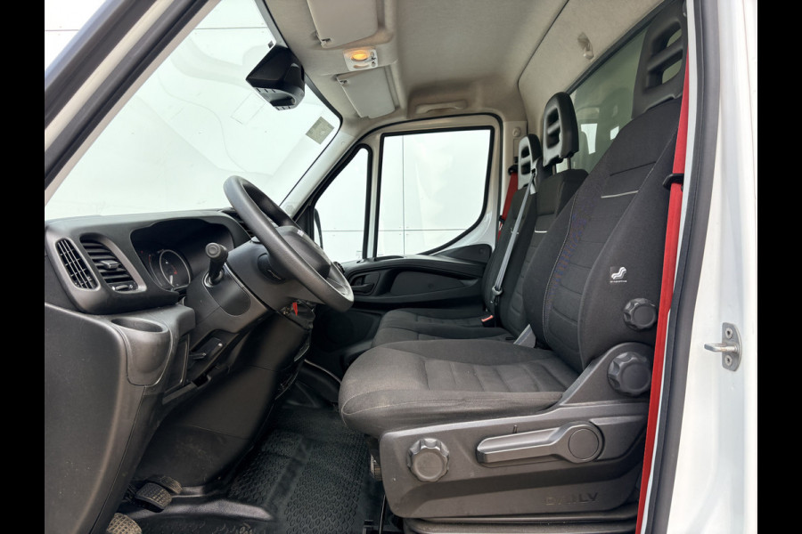 Iveco Daily 35C16 3.0 160PK Bakwagen Laadklep Zijdeur Camera Climate Control Bluetooth Meubelbak Koffer