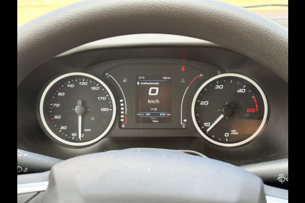 Iveco Daily 35C16 3.0 160PK Bakwagen Laadklep Zijdeur Camera Climate Control Bluetooth Meubelbak Koffer