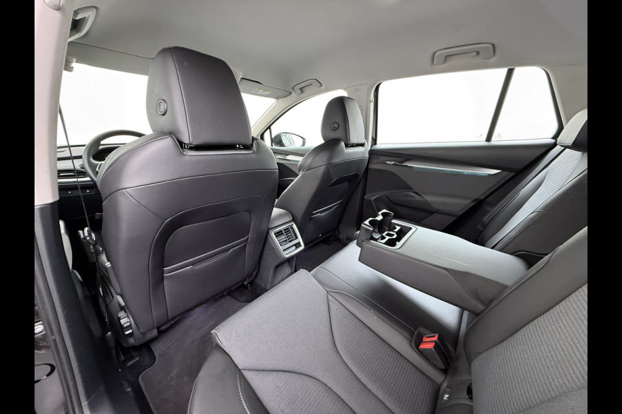 Škoda ENYAQ iV 60 SOH 95% Camera Navi Ecc Apple Carplay Android Auto DAB Cruise Control Led Isofix Lmv Keyless-go Rijstrooksensor 1e Eigenaar Origineel Nederlandse Auto