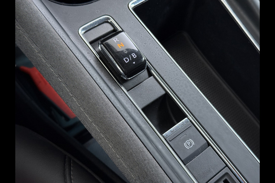 Škoda ENYAQ iV 60 SOH 95% Camera Navi Ecc Apple Carplay Android Auto DAB Cruise Control Led Isofix Lmv Keyless-go Rijstrooksensor 1e Eigenaar Origineel Nederlandse Auto
