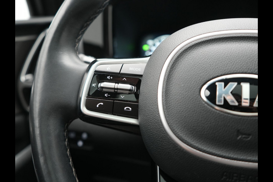 Kia Sorento 1.6 T-GDI 4WD ExecutiveLine PHEV 265pk | Trekhaak Afn. | Panodak | Head Up | Adaptive Cruise | 360 Camera | Bose Audio | Lederen Sportstoelen Memory & Ventilatie | Stoelen & Stuur Verwarmd | Blis | Keyless | Apple Carplay | Plug In Hybrid |