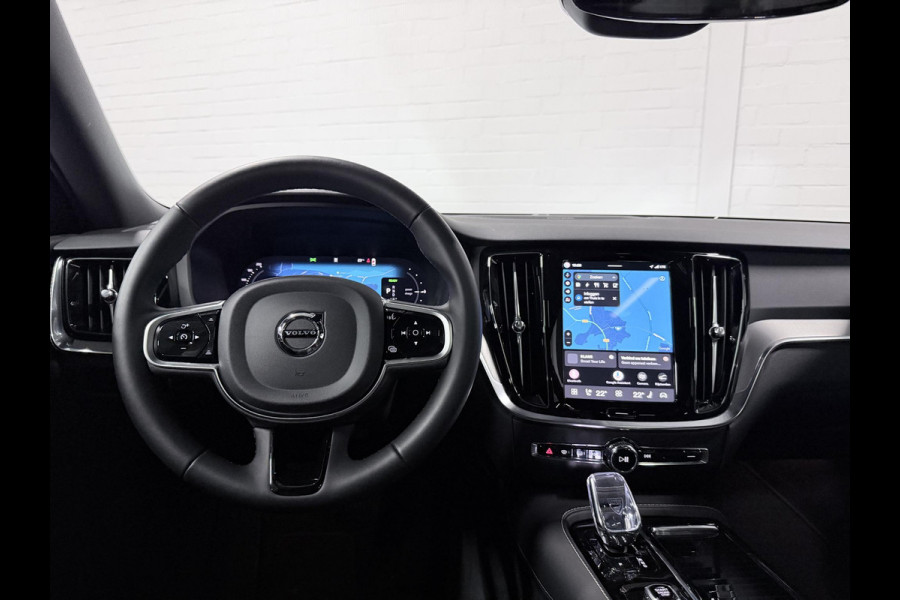 Volvo V60 2.0 T6 Plug-in hybrid AWD Plus Dark Open dak | Harman/Kardon | Adapt. cruise | 360 camera | Verwarmde voorruit | Stuur-/Stoelverwarming | Google | Keyless