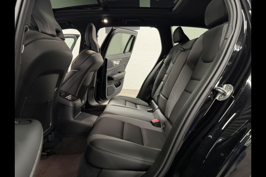 Volvo V60 2.0 T6 Plug-in hybrid AWD Plus Dark Open dak | Harman/Kardon | Adapt. cruise | 360 camera | Verwarmde voorruit | Stuur-/Stoelverwarming | Google | Keyless