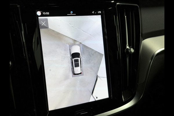 Volvo V60 2.0 T6 Plug-in hybrid AWD Plus Dark Open dak | Harman/Kardon | Adapt. cruise | 360 camera | Verwarmde voorruit | Stuur-/Stoelverwarming | Google | Keyless