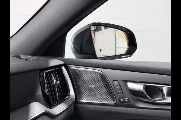 Volvo V60 2.0 T6 Plug-in hybrid AWD Plus Dark Open dak | Harman/Kardon | Adapt. cruise | 360 camera | Verwarmde voorruit | Stuur-/Stoelverwarming | Google | Keyless