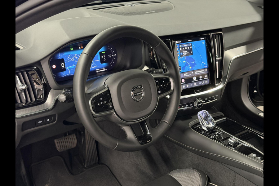 Volvo V60 2.0 T6 Plug-in hybrid AWD Plus Dark Open dak | Harman/Kardon | Adapt. cruise | 360 camera | Verwarmde voorruit | Stuur-/Stoelverwarming | Google | Keyless