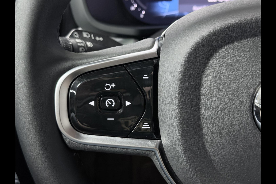Volvo V60 2.0 T6 Plug-in hybrid AWD Plus Dark Open dak | Harman/Kardon | Adapt. cruise | 360 camera | Verwarmde voorruit | Stuur-/Stoelverwarming | Google | Keyless