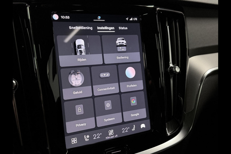 Volvo V60 2.0 T6 Plug-in hybrid AWD Plus Dark Open dak | Harman/Kardon | Adapt. cruise | 360 camera | Verwarmde voorruit | Stuur-/Stoelverwarming | Google | Keyless
