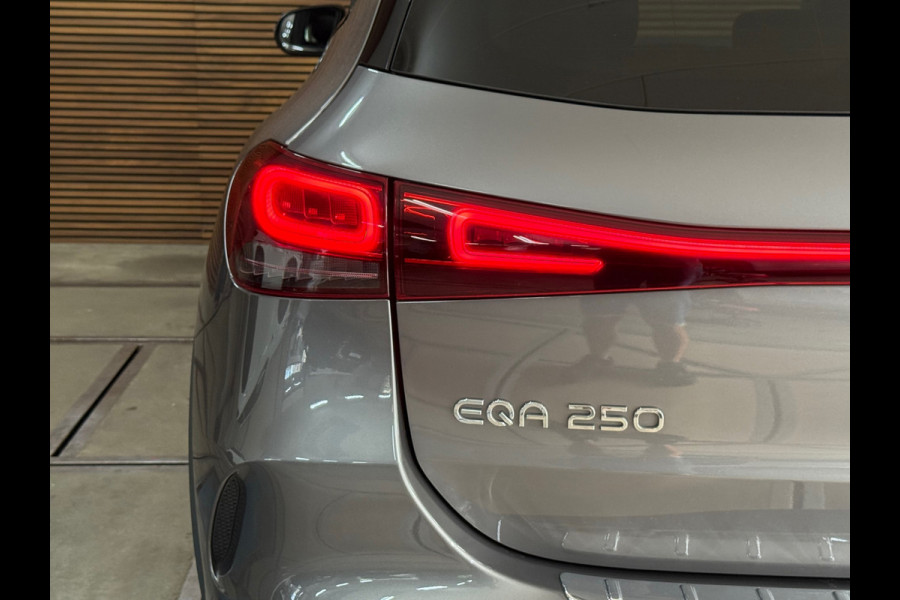 Mercedes-Benz EQA 250 Edition 1 67 kWh | 190 pk | Burmester | Panorama | Memory | Navi | 20” |