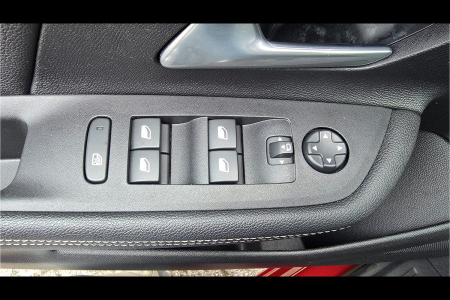 Opel Mokka 1.2 Turbo | Camera | Parkeersensoren voor en achter | Apple/android CarPlay