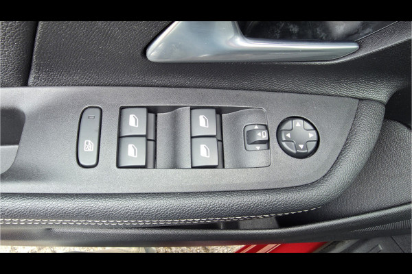 Opel Mokka 1.2 Turbo | Camera | Parkeersensoren voor en achter | Apple/android CarPlay