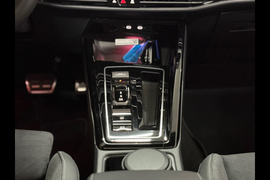 Volkswagen Golf 8.5 1.5 eTSI Style 50Jahre |Garantie t/m 2029 | Pano | DCC | Head-Up | ErgoActive | ACC | IQ LED +| Camera |