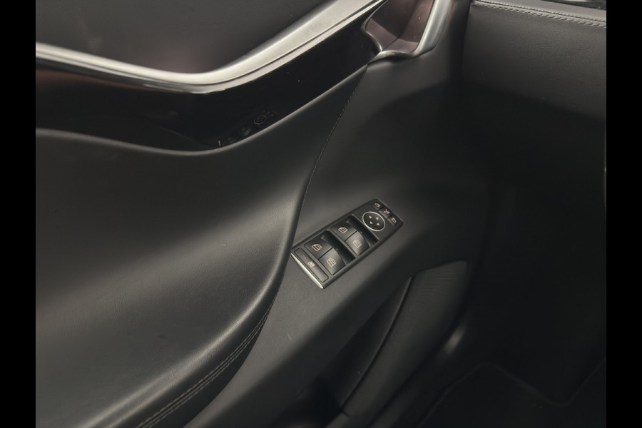 Tesla Model X 75D Base [ 7-Pers. ] [3-Fase-17kW] {SoH-84%} (INCL-BTW) Aut. *PANO-WINDOW | AUTOPILOT | LEATHER-FABRIC | NAVI-FULLMAP | FULL-LED | AIRSUSPENSION | DIGI-COCKPIT | CCS-FASTLOADER | KEYLESS | DAB+ | HEATED-SPORTSEATS | PRIVACY-GLASS | 20"A