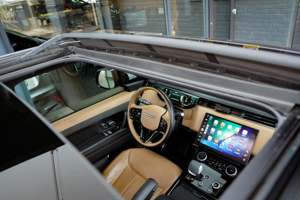 Land Rover Range Rover Sport 3.0 P440e Dynamic HSE / Pano / NL Auto / Trekhaak / Meridian 3D / Stoelkoeling / 23'' Urban