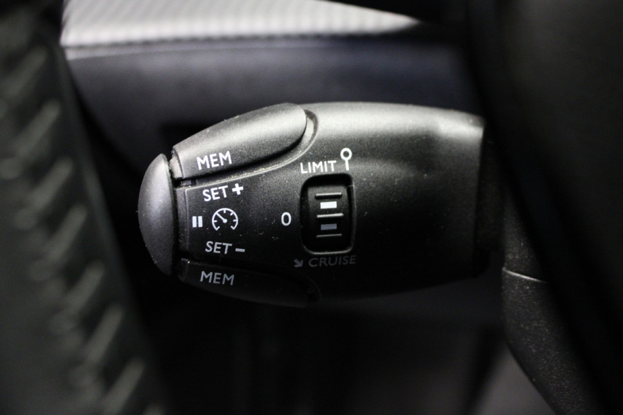 Peugeot 2008 1.2 PureTech Active
