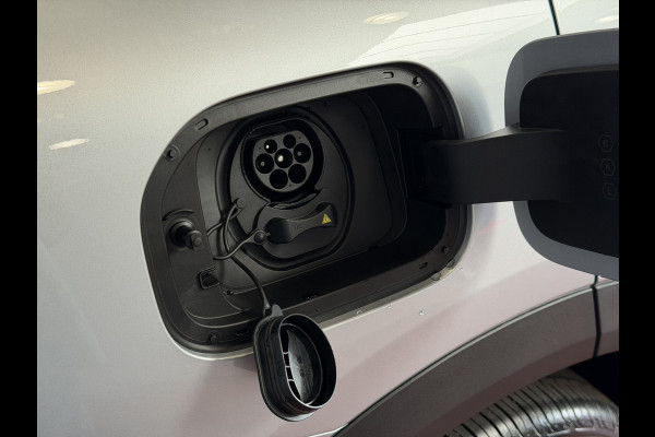 GEELY Starray EM-i MAX+ PHEV LONG RANGE NIEUWE AUTO | 29,8 kWh ACCU | 136 KM WLTP | PANORAMADAK | STOELVERWARMING/KOELING | LEER | MET MASSAGE