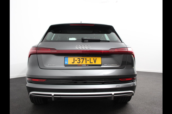 Audi e-tron 50 quattro S-Line edition Panoramadak Navigatie Camera Parkeersensoren Elektrische achterklep Elektrische stoelen en verwarmd Virtual Cockpit Climate Control