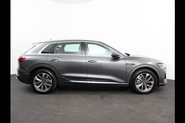 Audi e-tron 50 quattro S-Line edition Panoramadak Navigatie Camera Parkeersensoren Elektrische achterklep Elektrische stoelen en verwarmd Virtual Cockpit Climate Control