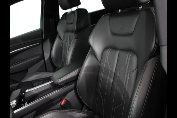 Audi e-tron 50 quattro S-Line edition Panoramadak Navigatie Camera Parkeersensoren Elektrische achterklep Elektrische stoelen en verwarmd Virtual Cockpit Climate Control