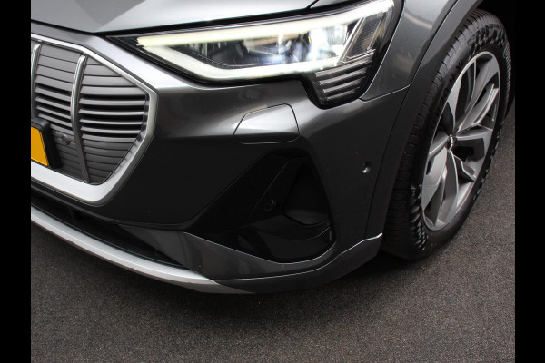 Audi e-tron 50 quattro S-Line edition Panoramadak Navigatie Camera Parkeersensoren Elektrische achterklep Elektrische stoelen en verwarmd Virtual Cockpit Climate Control