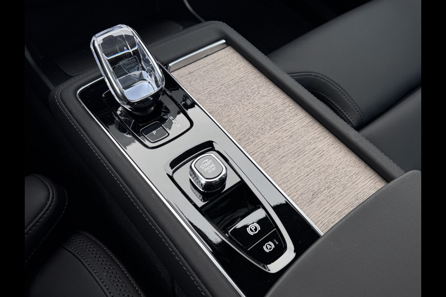 Volvo XC90 2.0 T8 Ultra Dark | Pano | Trekhaak | Bowers&Wilkins | Memory | 360 camera | Head Up | Plug-in hybrid AWD