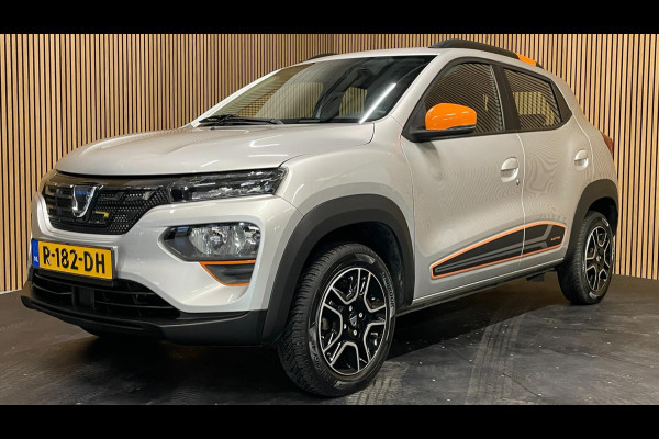 Dacia Spring Comfort Plus (Orange Pack) 27 kWh|AIRCO|LEDER|CARPLAY|CRUISE CTRL|ACHTERUITRIJCAMERA|NAVI|PARKEERSENS|LMV|NIEUWSTAAT|