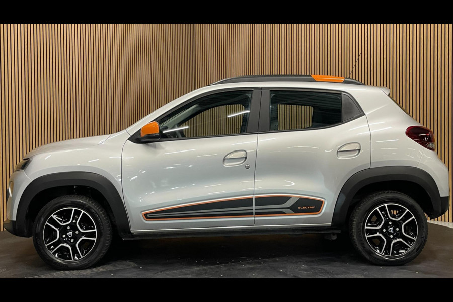 Dacia Spring Comfort Plus (Orange Pack) 27 kWh|AIRCO|LEDER|CARPLAY|CRUISE CTRL|ACHTERUITRIJCAMERA|NAVI|PARKEERSENS|LMV|NIEUWSTAAT|