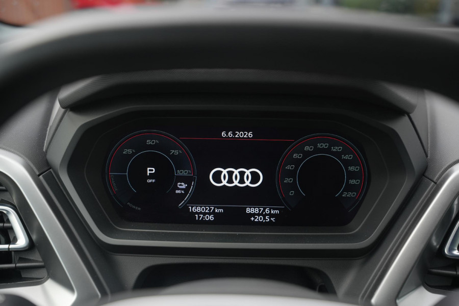 Audi Q4 e-tron 35 Launch edition Advanced 55 kWh Verkeersbord detectie Koplampreiniging Trekhaak uitklapbaar DAB Parkeersensoren voor en achter 20"L.M.