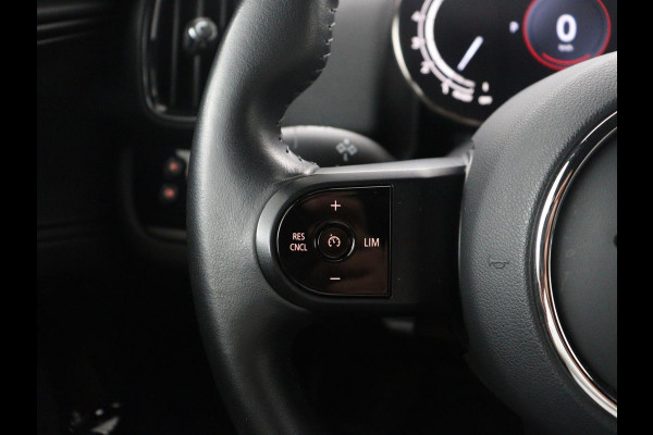 MINI Countryman 1.5 Cooper Classic | Leder | Cruise control | Stoelverwarming | Camera | Park assist | Navigatie | Carplay | Sfeerverlichting | Climate control | Trekhaak | 18" velgen