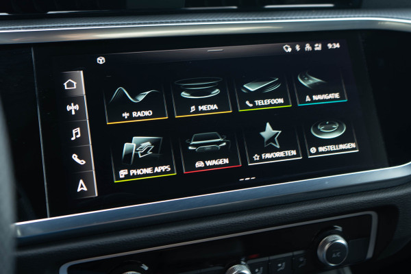 Audi Q3 45 TFSI e S-line/ 20 Inch/ Achter Camera/ s-line interieur/ 180kW
