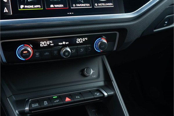Audi Q3 45 TFSI e S-line/ 20 Inch/ Achter Camera/ s-line interieur/ 180kW